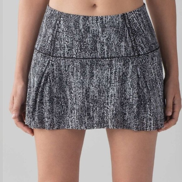 Lululemon Lost In Pace Skirt Air Time White Black Size 12 - Picture 2 of 8